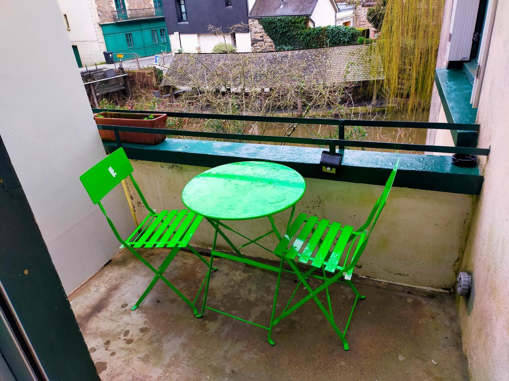 Studio En Rdc Avec Balcon Centre Vitre Exterior photo
